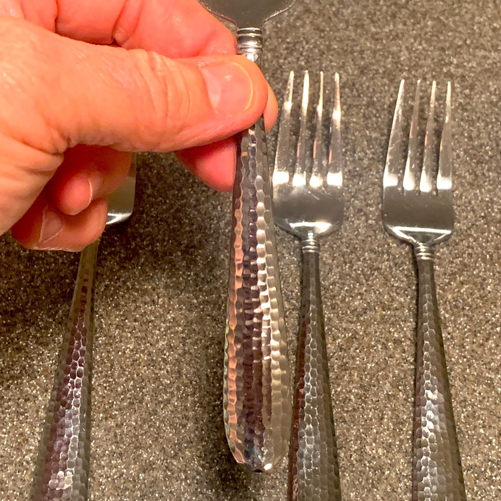 Mikasa Elysian Flatware (5) 7.5 Inch Dinner Forks